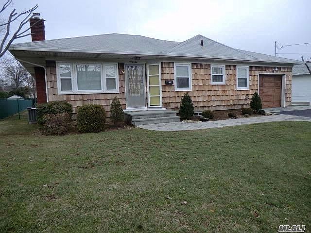 1st image of 62 Evergreen Ave