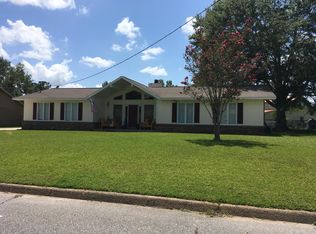 904 Clearmont Dr, Dothan, AL 36301