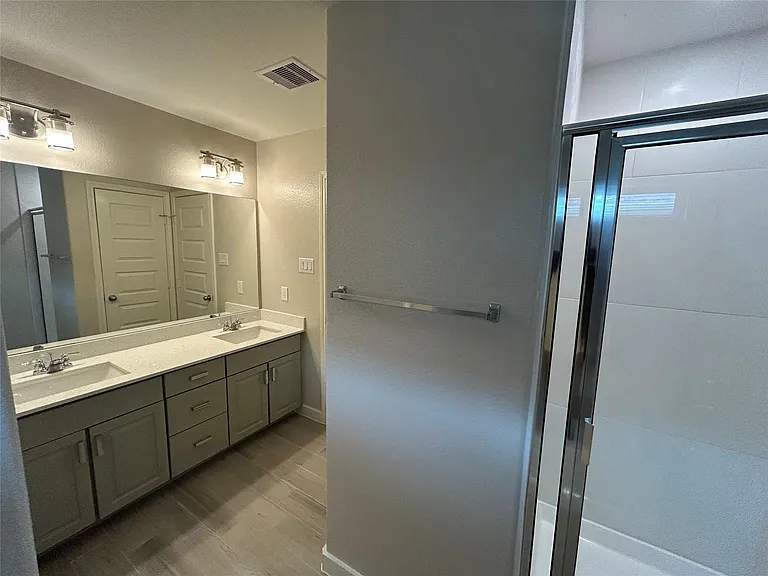 1511 Revolution Way — Photo 27