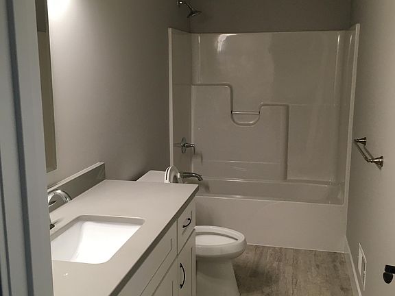 5th image of 23585 Laurel Glen Ave #31