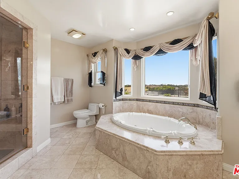 12570 Bull Canyon Rd — Photo 14