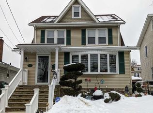 498 Nelson Ave, Ridgefield, NJ 07657