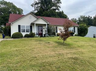 170 Northoaks Dr, Winston Salem, NC 27105