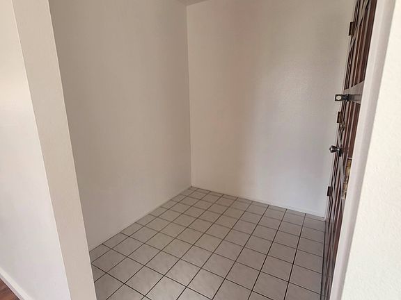 4th image of 111 S Marguerita Ave APT E