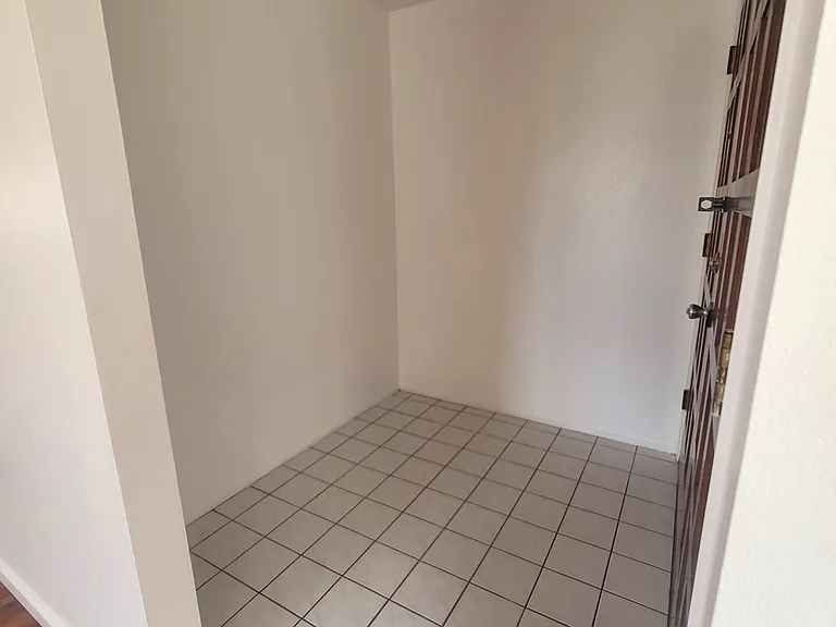 111 S Marguerita Ave #E — Photo 4