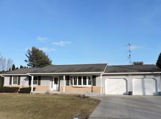 1232 Tammy Rd, Oshkosh, WI 54904