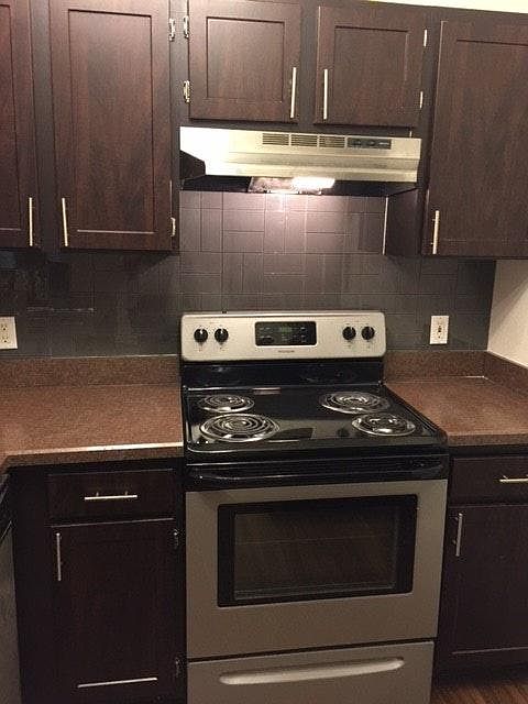 2nd image of 2341 River Oaks Dr