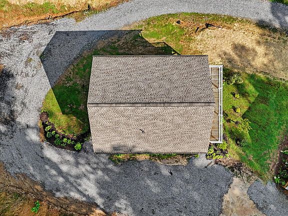 3rd image of 155 Indian Passage Dr