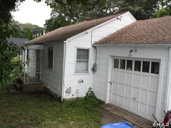 7 Hillwood Place, Norwalk, CT 06850