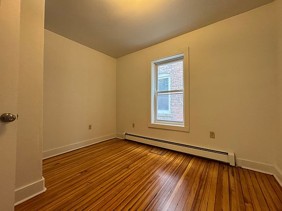 5th image of 171 Frank St #2B