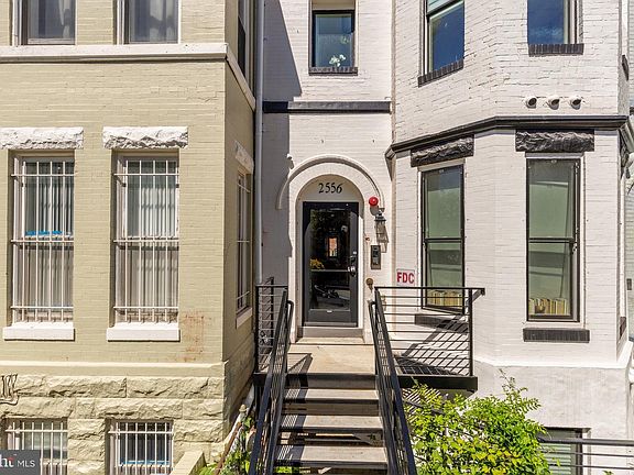 4th image of 2556 University Pl NW #302