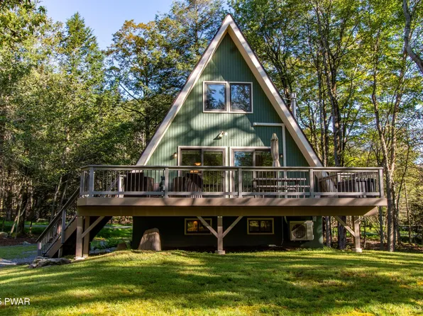 1334 Pocono Dr, Gouldsboro, PA 18424