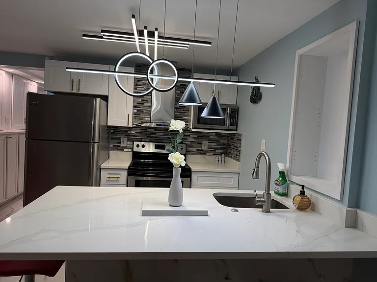6226 Glenwood Dr — Photo 1