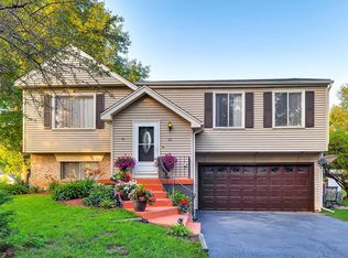 101 Hammond St, Wauconda, IL 60084