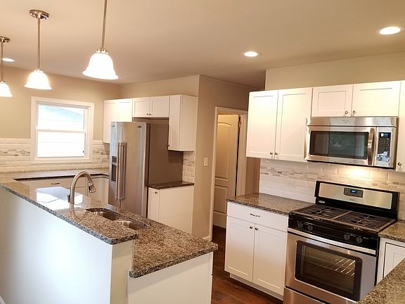 5th image of 15669 W Birchwood Ln