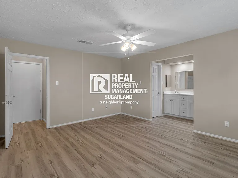 10515 Long River Dr — Photo 8