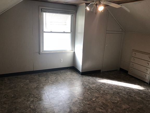 4th image of 194 S Tilden Ave