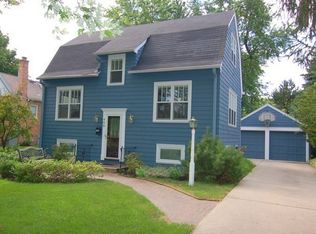 949 Central Ave, Deerfield, IL 60015