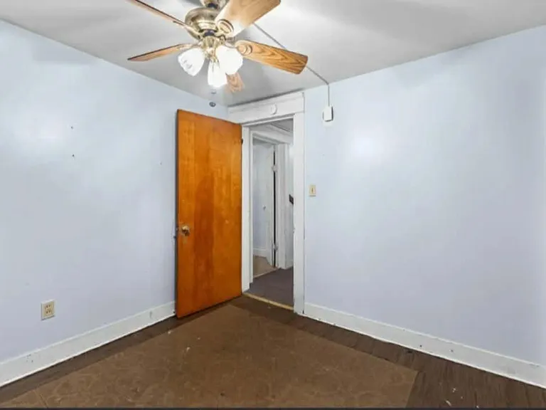 909 Baker St — Photo 24