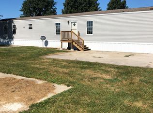 617 Charles St, Gillespie, IL 62033