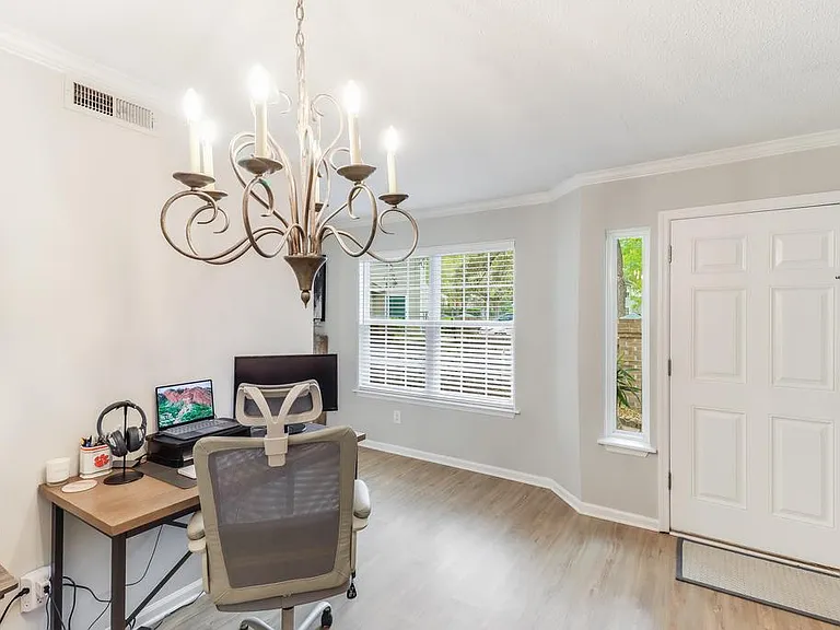 1050 Planters Pl — Photo 22