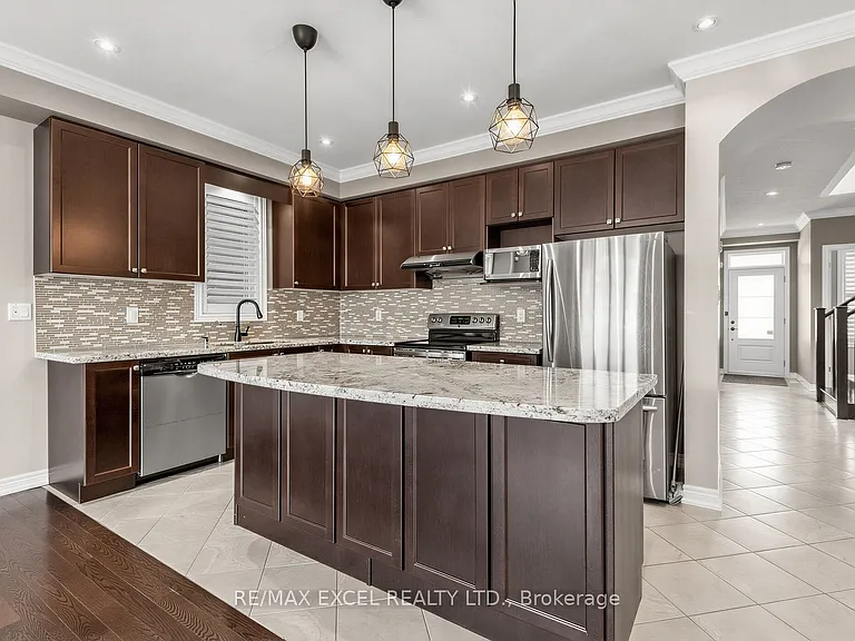 25 Demott Ave — Photo 11