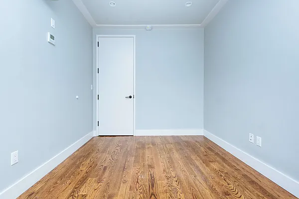 Rented by Nooklyn NYC LLC | media 18