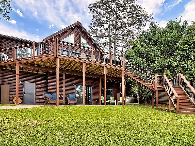 1303 Misty Ln — Photo 1