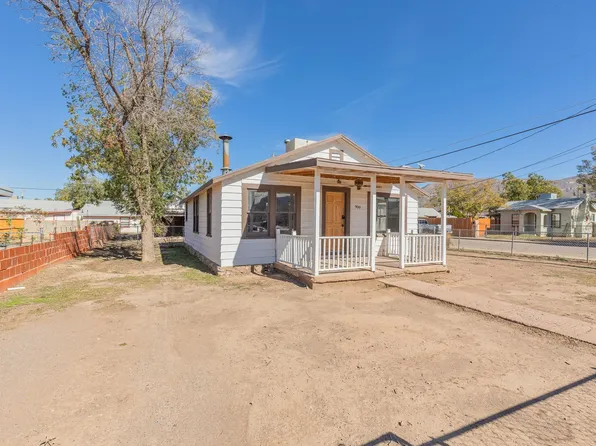 909 Catalina Ln, Alamogordo, NM 88310