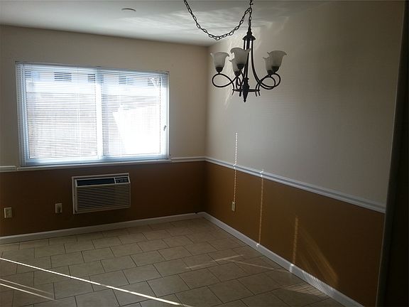 4th image of 7388 Hazelcrest Dr