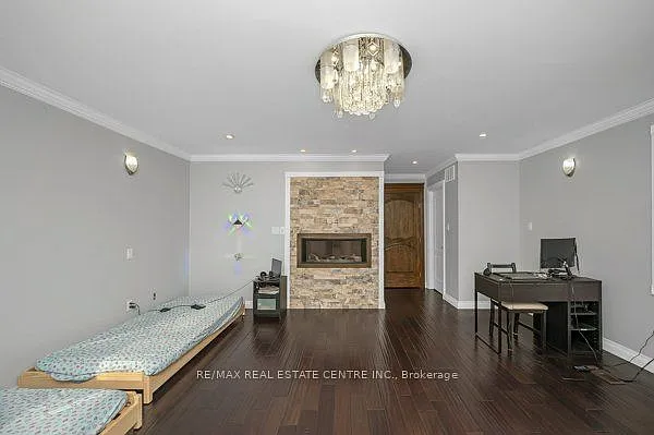 71 Paisley Ave N #MAIN 2ND — Photo 28