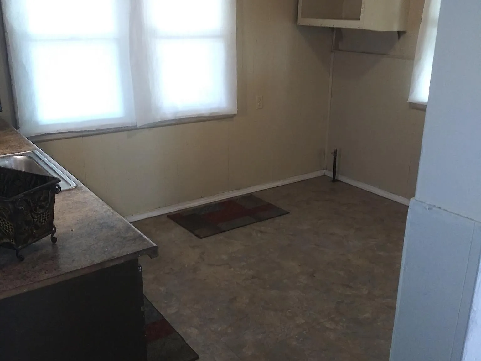 3 bed, 1249 sqft, $1,300 — Photo 3