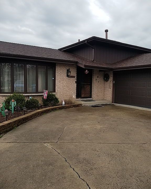1st image of 9908 S 86th Ct