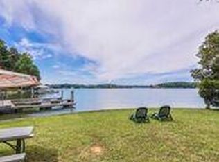 214 Paradise Peninsula Rd #D, Mooresville, NC 28117