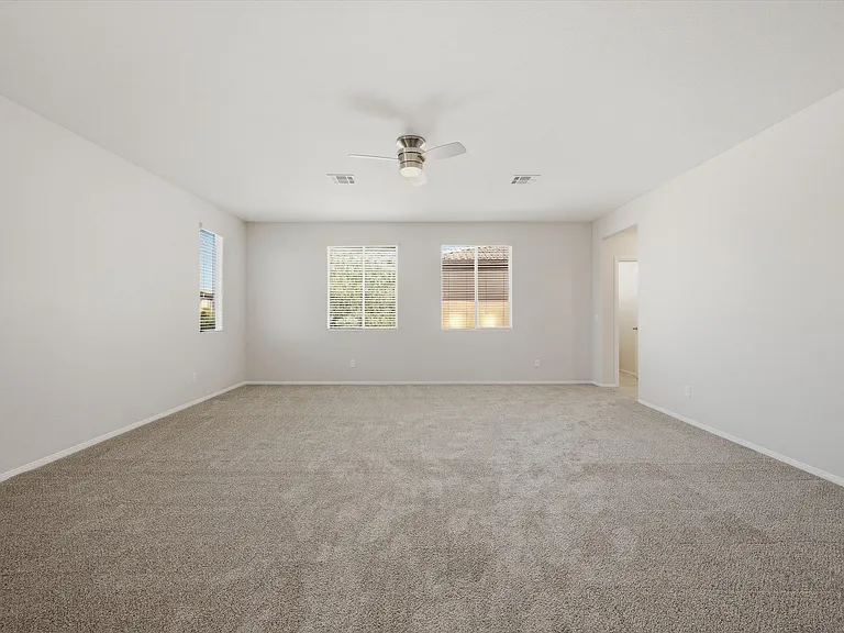 7658 Engleberg Ave — Photo 14