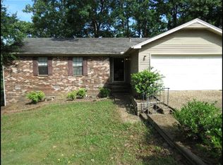 2116 Peach Tree Dr, Little Rock, AR 72211