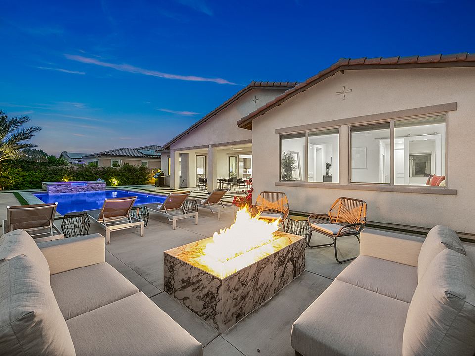 Outdoor Fire Pit