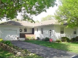 544 W Cedar St, Olathe, KS 66061