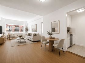 136 E 55th St