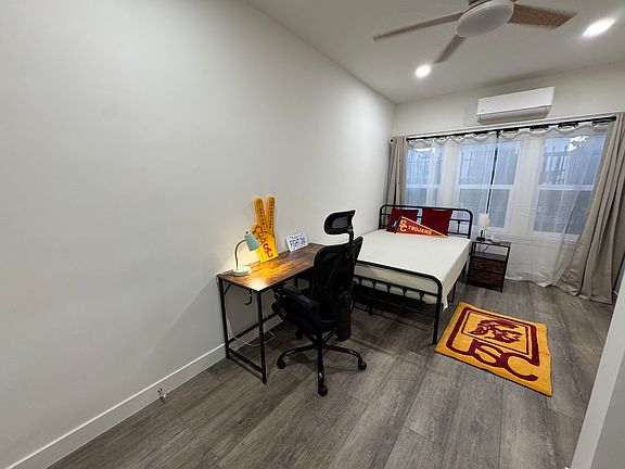 2nd image of 3021 Van Buren Pl #C