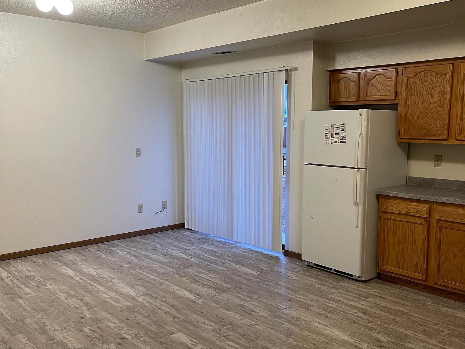 5 bed, $2,899 — Photo 3