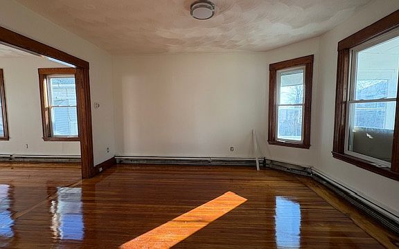 3rd image of 260 Bradstreet Ave #260