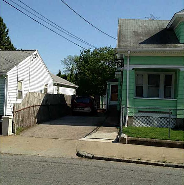 73 Johnson St, Pawtucket, RI 02860 Zillow