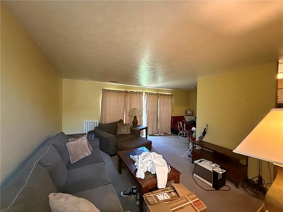 5th image of 314 Canterbury Ct