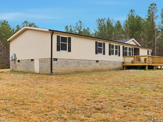 868 Wayside Rd, Baskerville, VA 23915