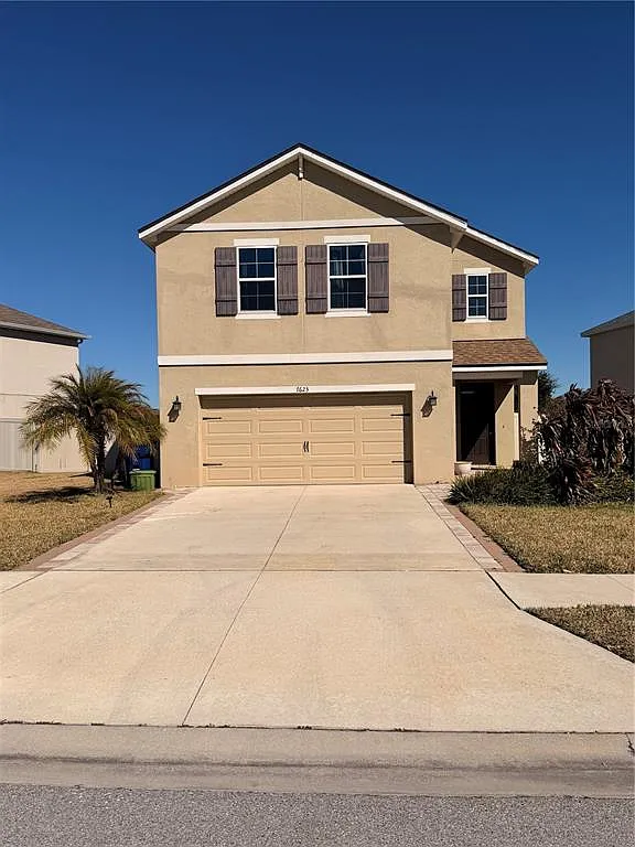 4 bed, 2.5 bath, 2260 sqft, $2,600 — Photo 1