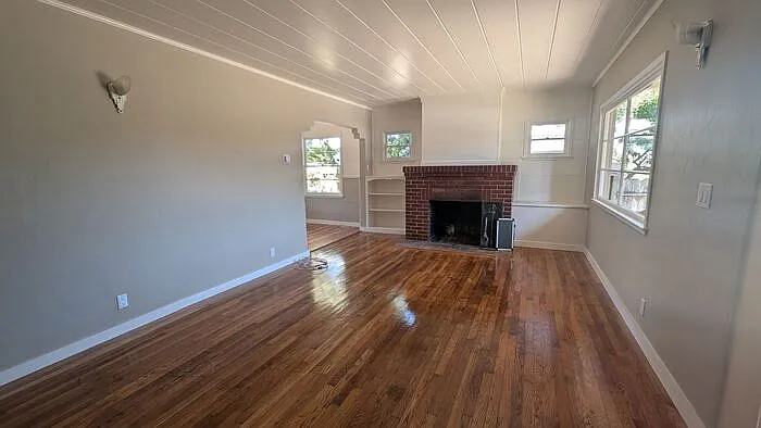 813 Cypress St — Photo 4