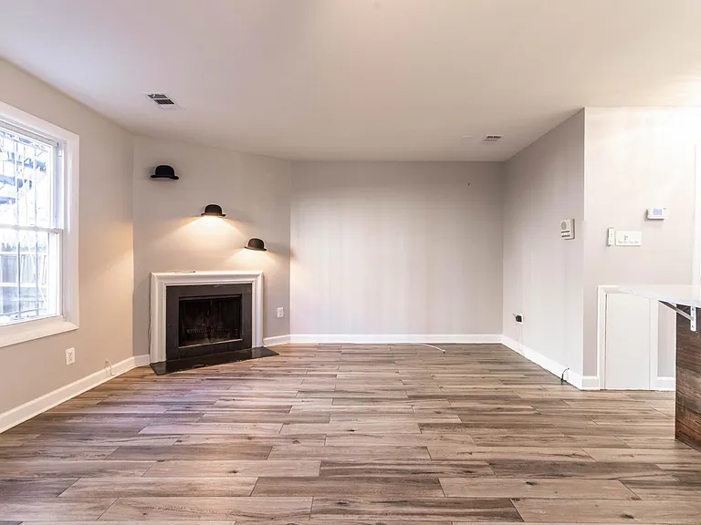 1520 Pennsylvania Ave SE #1F — Photo 8