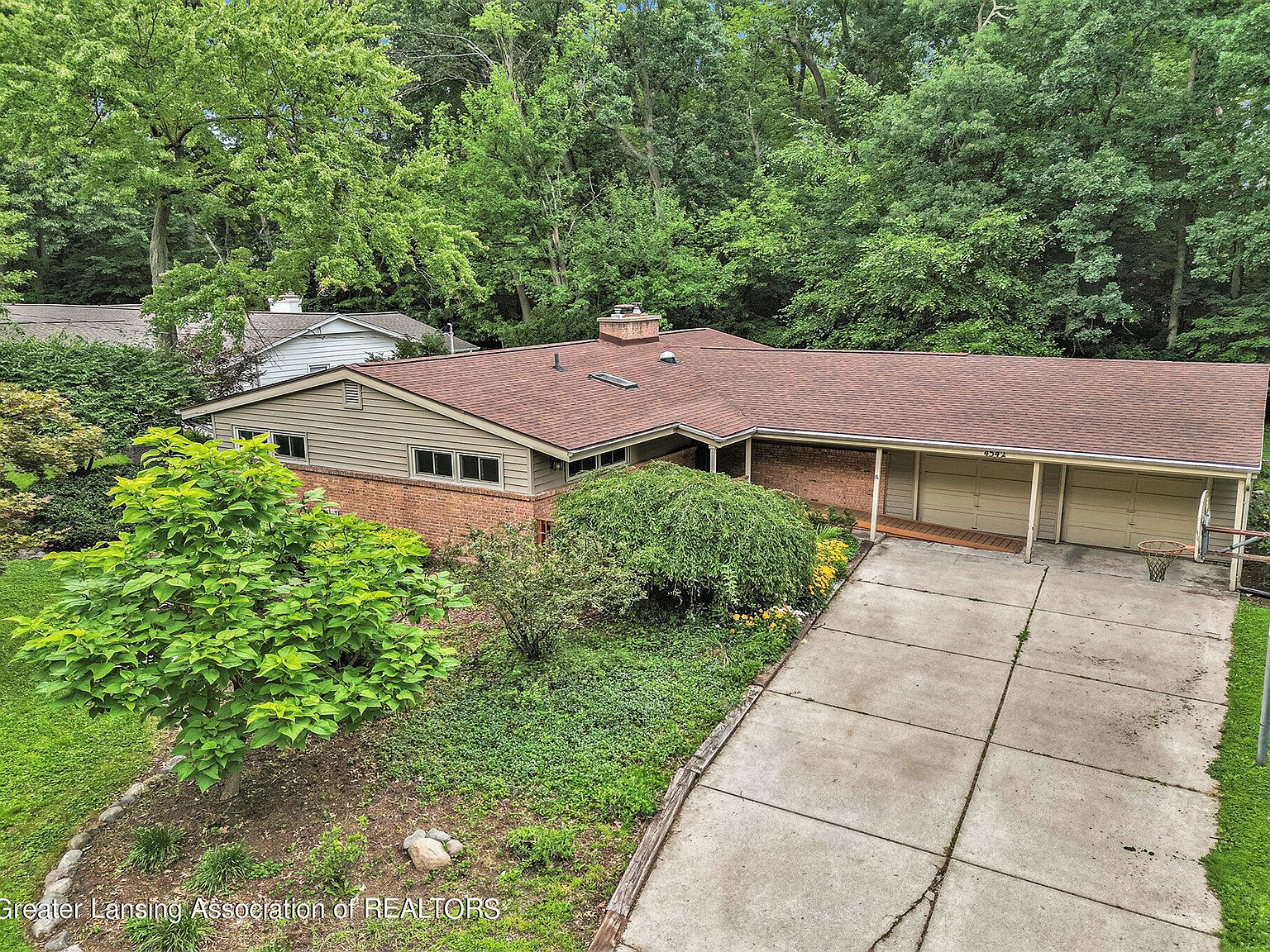 4542 Oakwood Dr, Okemos, MI 48864 | Zillow