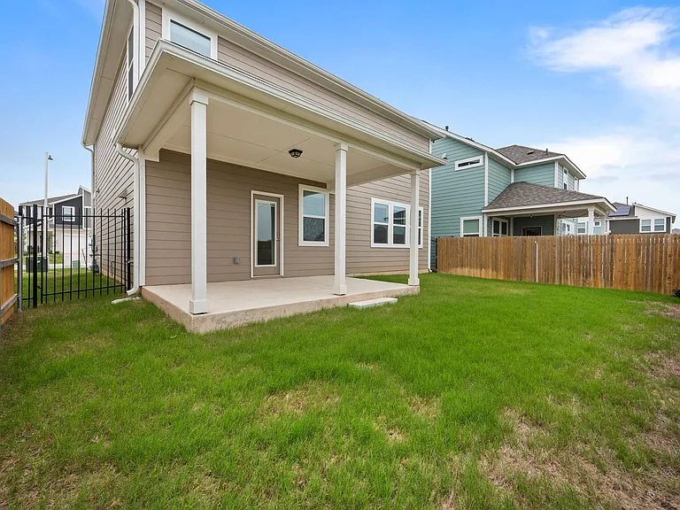 2902 Tavern Dr — Photo 32